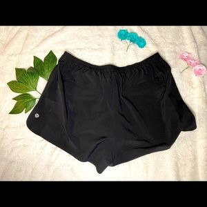 Lululemon Size 10 Black Pocketed Shorts